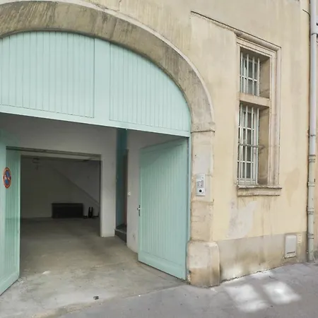 Ideal Pros Et Tourisme - Le Loft De Guise Avec Parking Prive Apartment