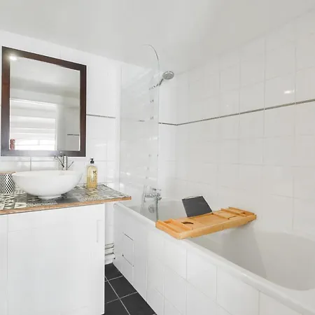 Ideal Pros Et Tourisme - Le Loft De Guise Avec Parking Prive Apartment