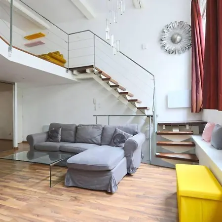 Ideal Pros Et Tourisme - Le Loft De Guise Avec Parking Prive