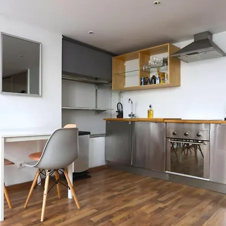Ideal Pros Et Tourisme - Le Loft De Guise Avec Parking Prive Nancy