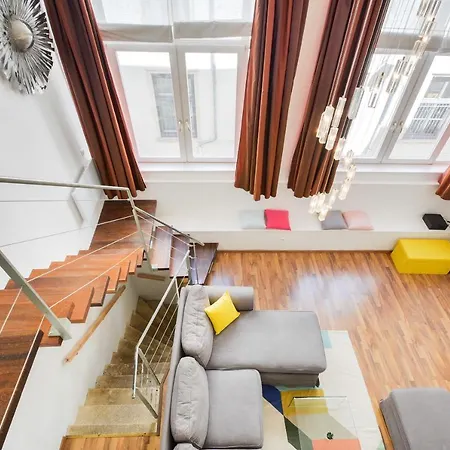 Apartment Ideal Pros Et Tourisme - Le Loft De Guise Avec Parking Prive